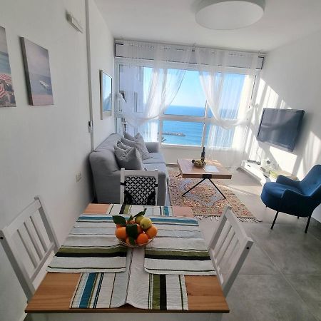 Beautiful 2-Bedroom Sea-View Apartment ネタニア エクステリア 写真