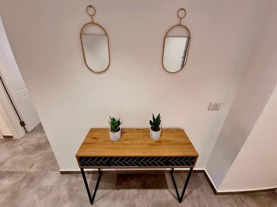 Beautiful 2-Bedroom Sea-View Apartment ネタニア エクステリア 写真