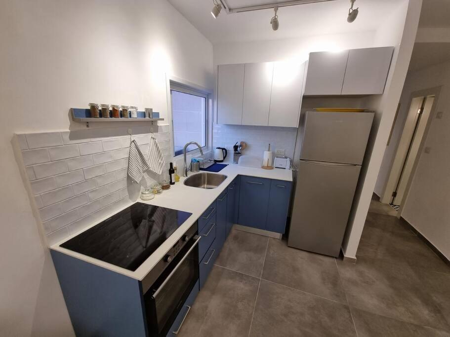 Beautiful 2-Bedroom Sea-View Apartment ネタニア エクステリア 写真