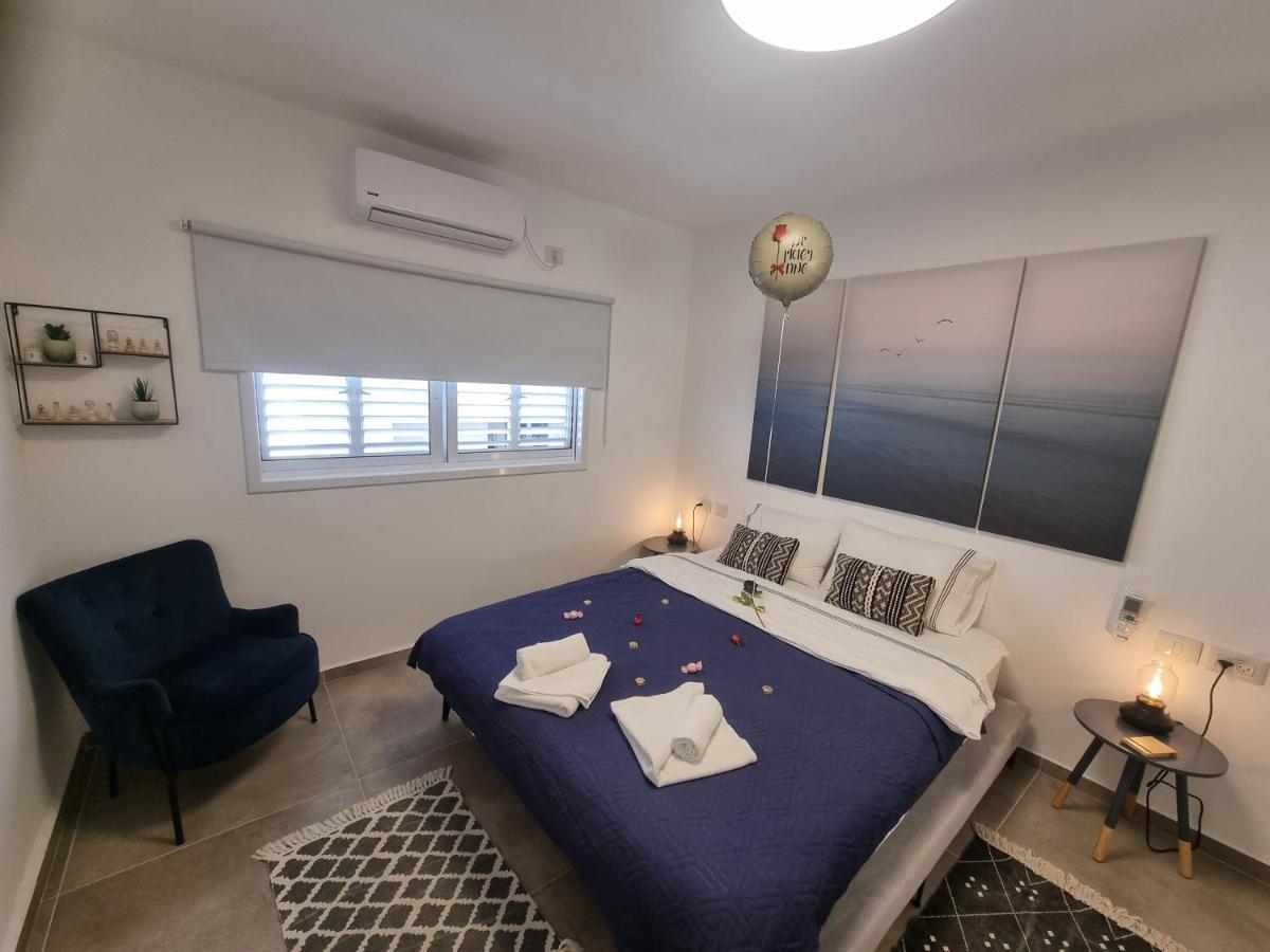 Beautiful 2-Bedroom Sea-View Apartment ネタニア エクステリア 写真