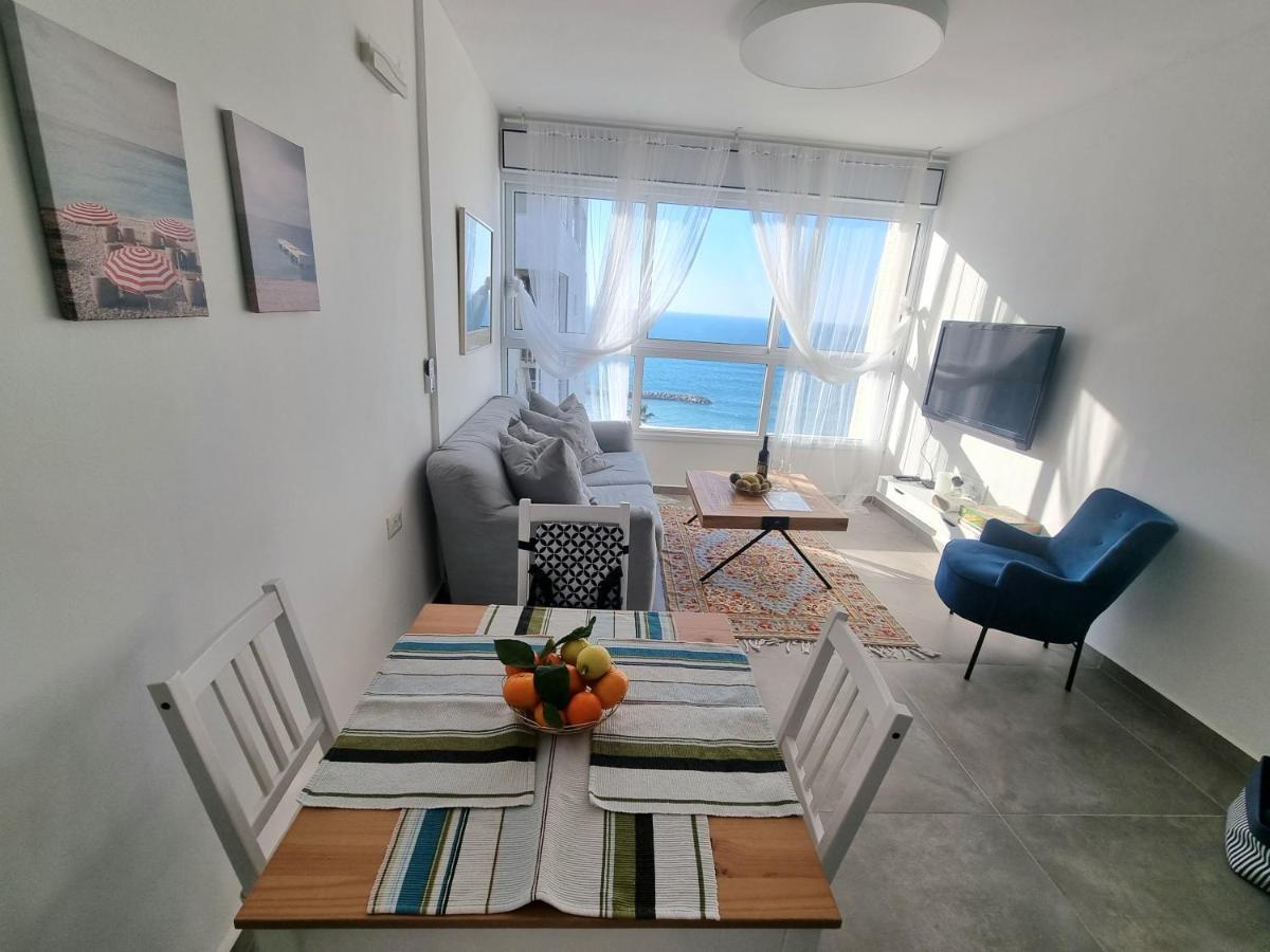 Beautiful 2-Bedroom Sea-View Apartment ネタニア エクステリア 写真